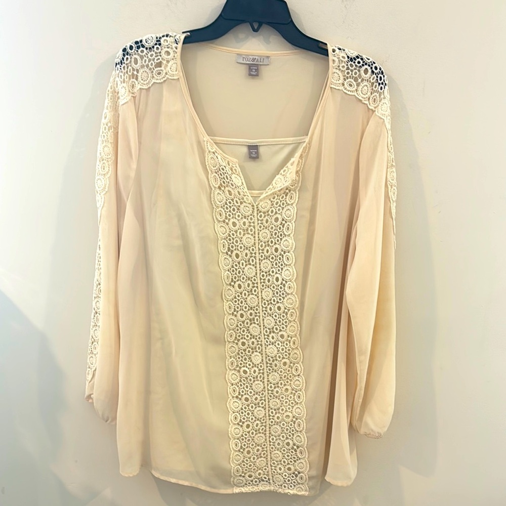 ROZ & ALI‎ Size 1X Cream Lace Trim 2 Piece Sheer w/Tank Blouse